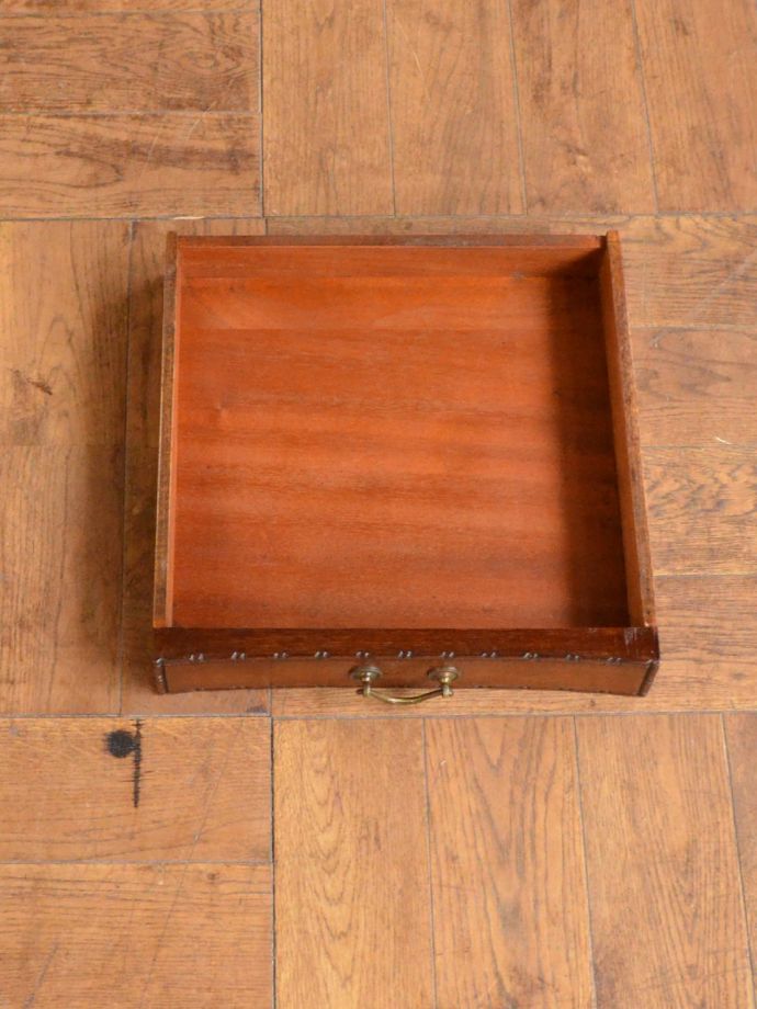 アンティークデスクの引き出し