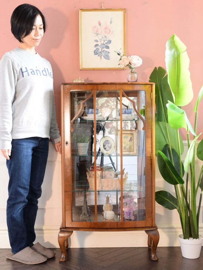 英国アンティークのガラスキャビネット