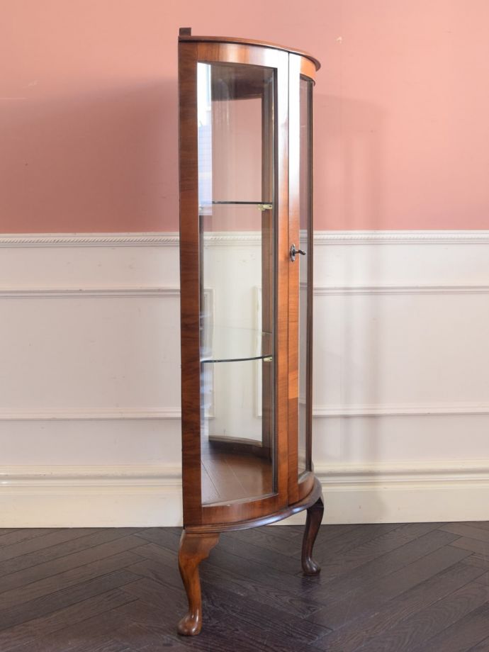 キャビネットの側面