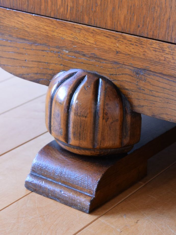 アンティーク家具の脚