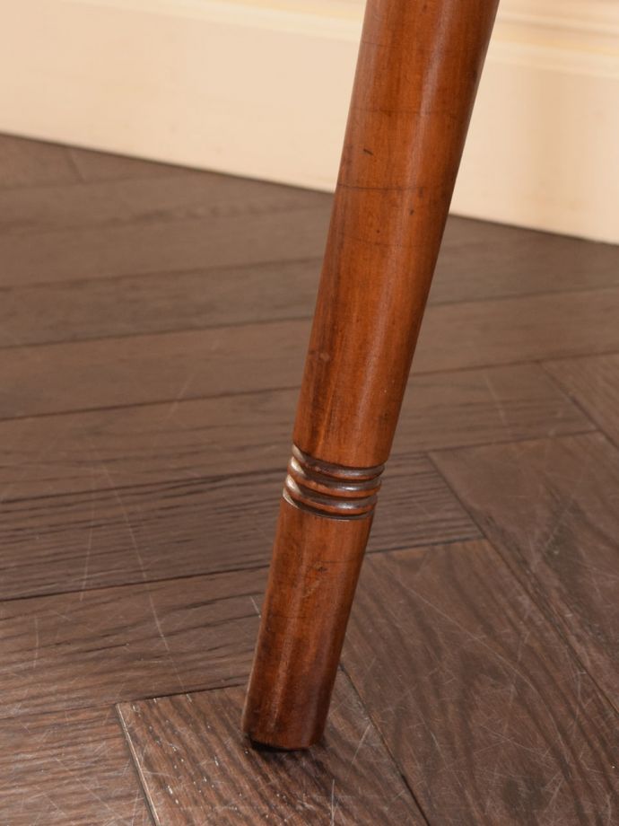 アンティーク家具の脚