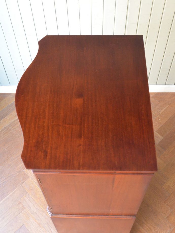 カップボードチェストの形