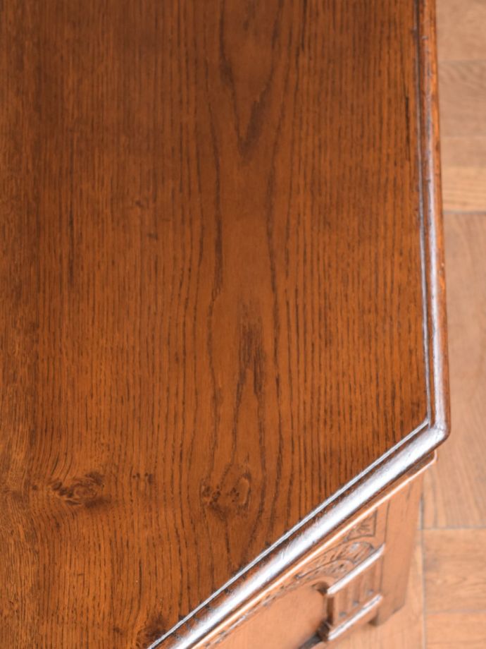 ブランケットボックスの天板