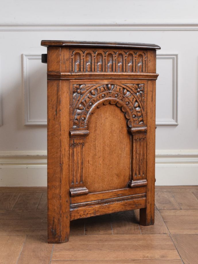 収納ボックスの側面