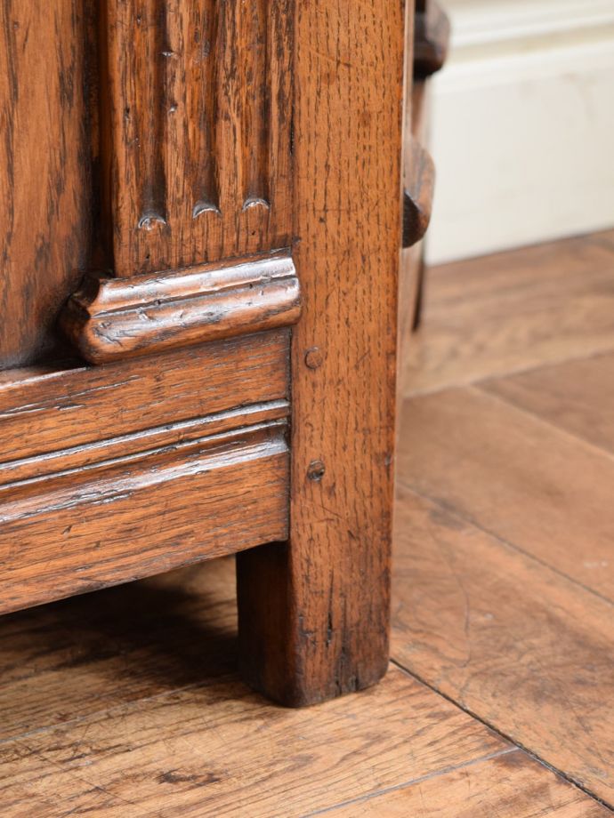 アンティーク家具の脚