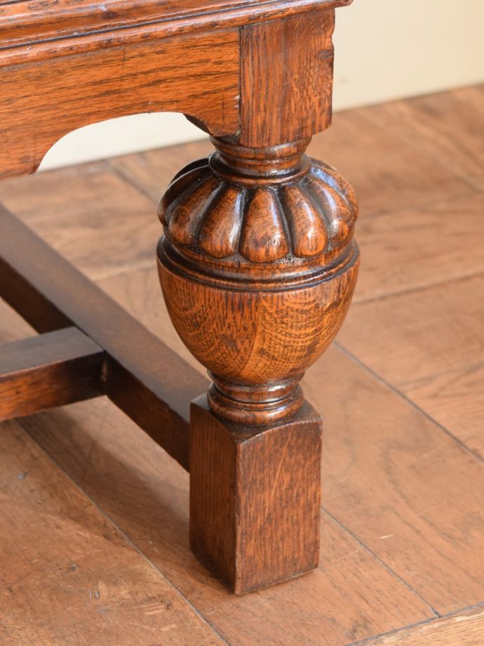 アンティーク家具の脚