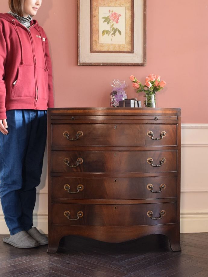 英国アンティークのチェスト