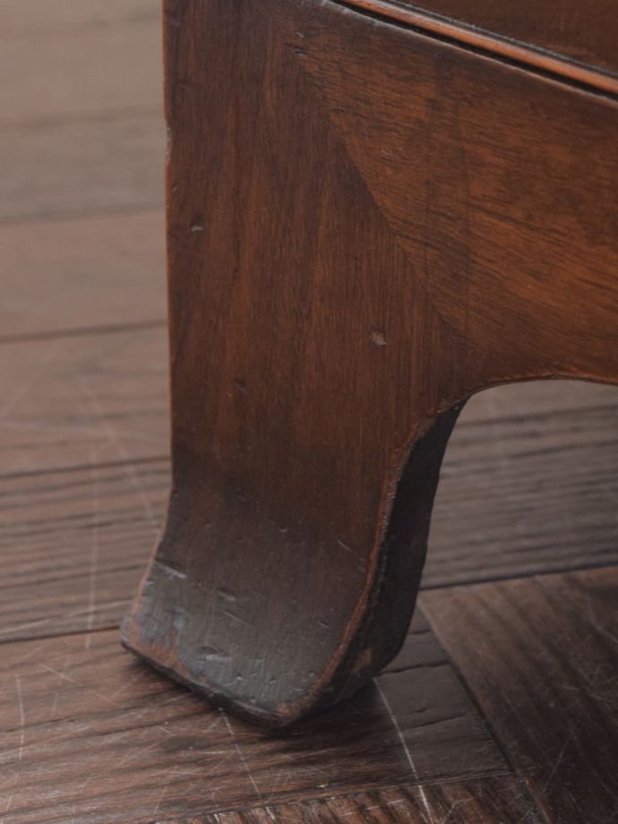 アンティーク家具の脚
