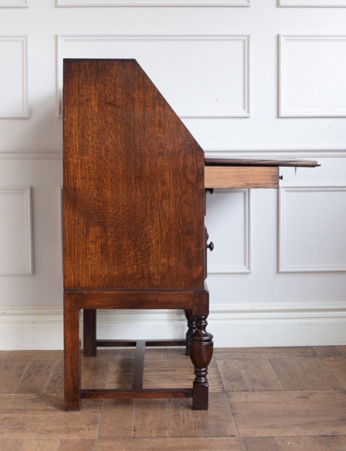 ビューローの側面