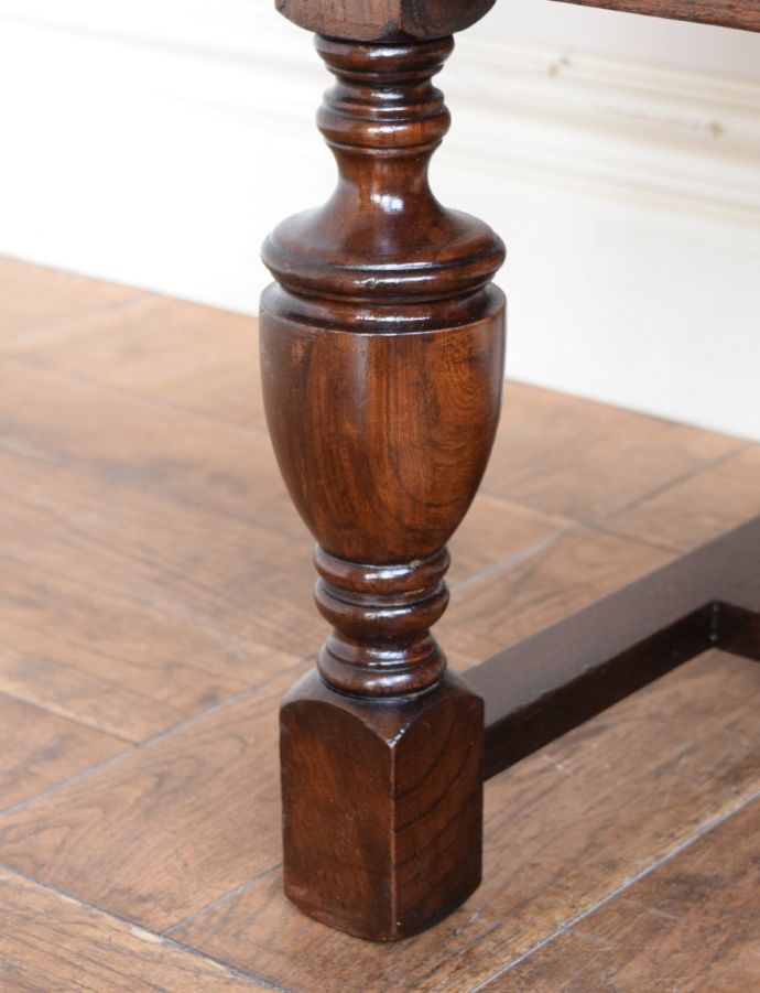 アンティーク家具の脚