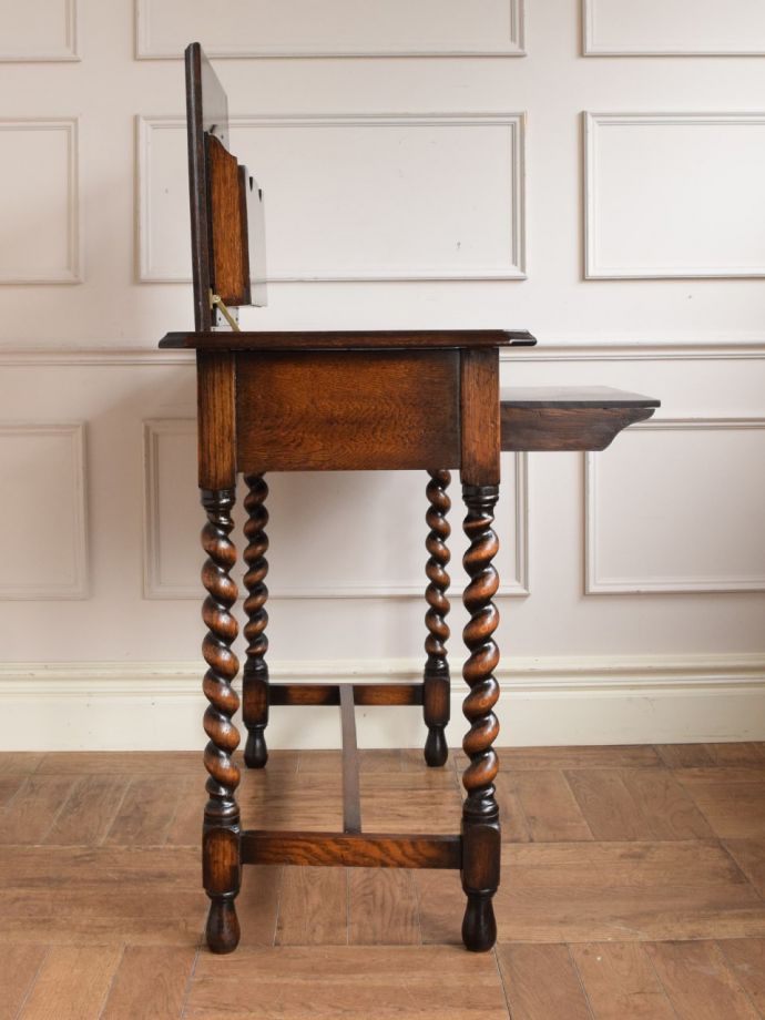 英国のアンティークデスク、めずらしいトランスフォーム型の書斎机(q