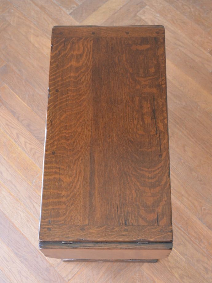 サイドテーブルの天板