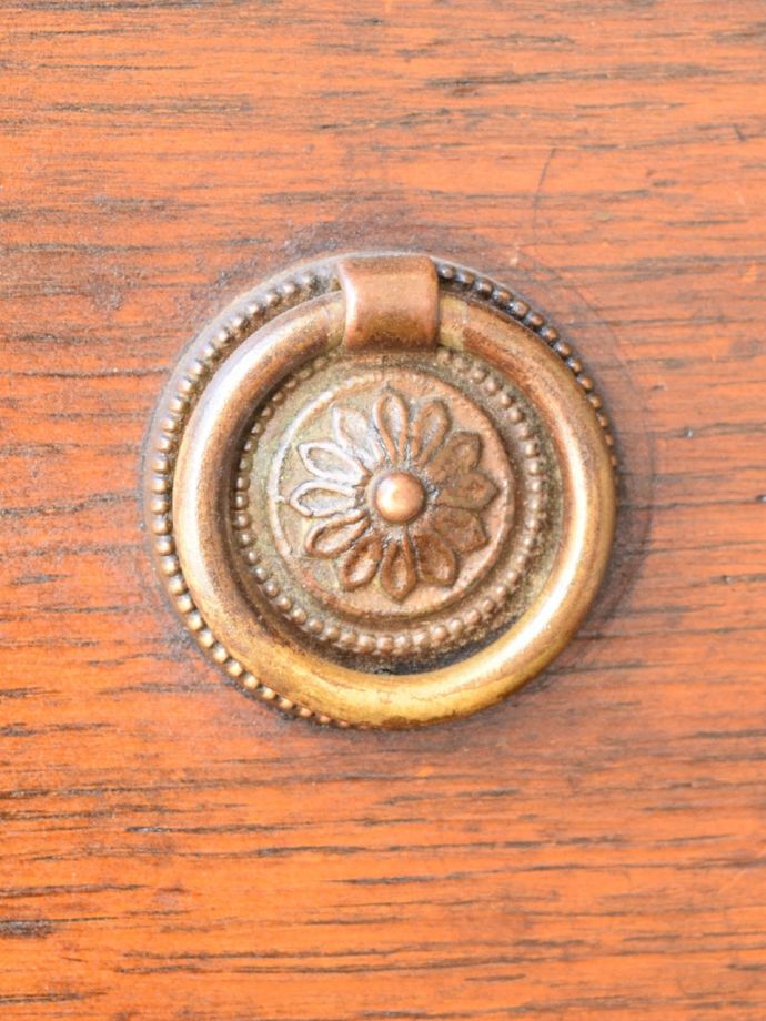 アンティーク家具の取っ手