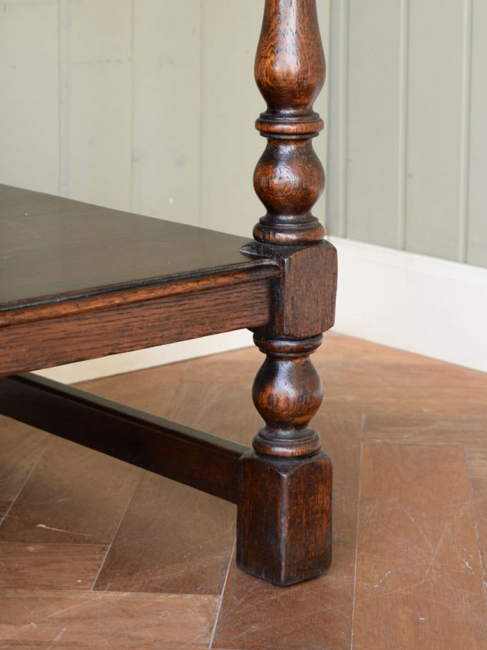 アンティーク家具の脚