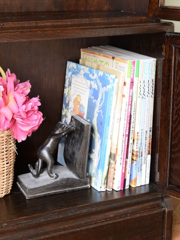 キャビネットの扉の中