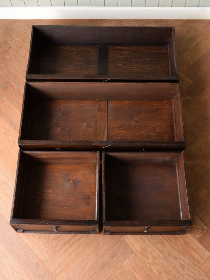 チェストの引き出し