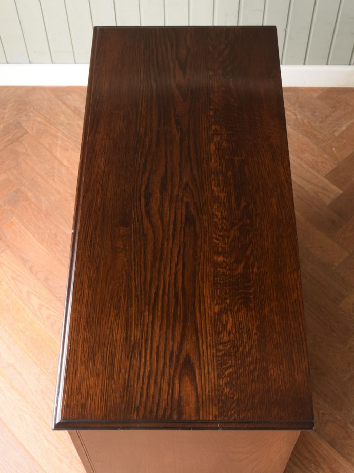 アンティークチェストの天板