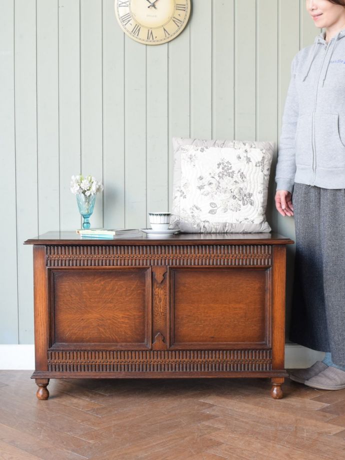 アンティークのブランケットボックス