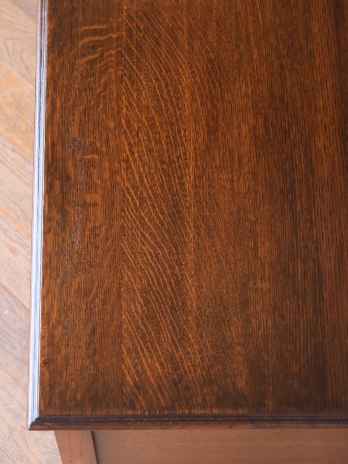 ブランケットボックスの天板