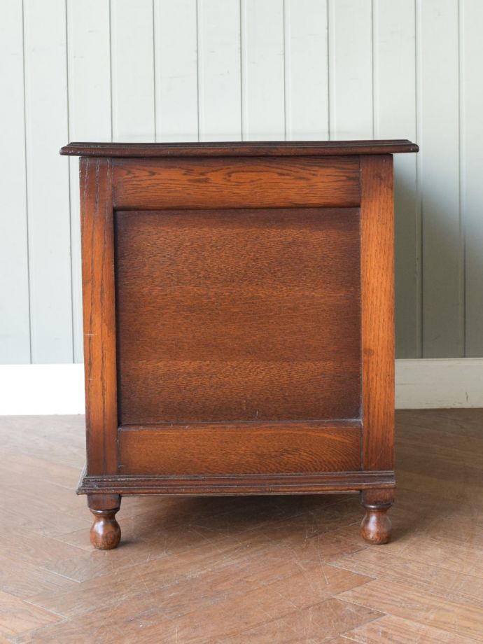 収納ボックスの側面