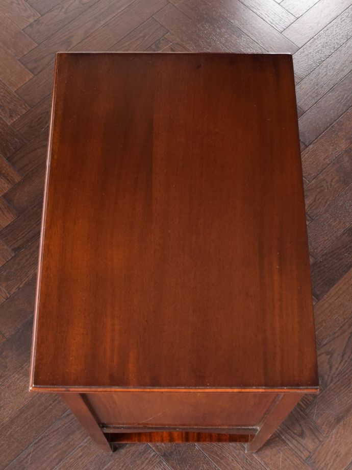 アンティークチェストの天板