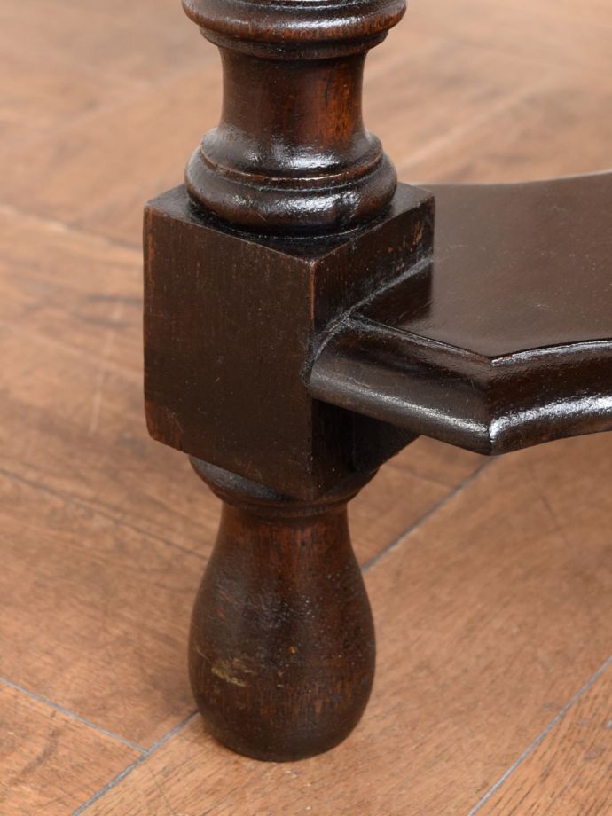 アンティーク家具の脚