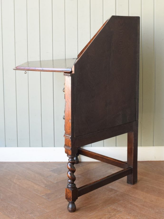 ビューローの側面