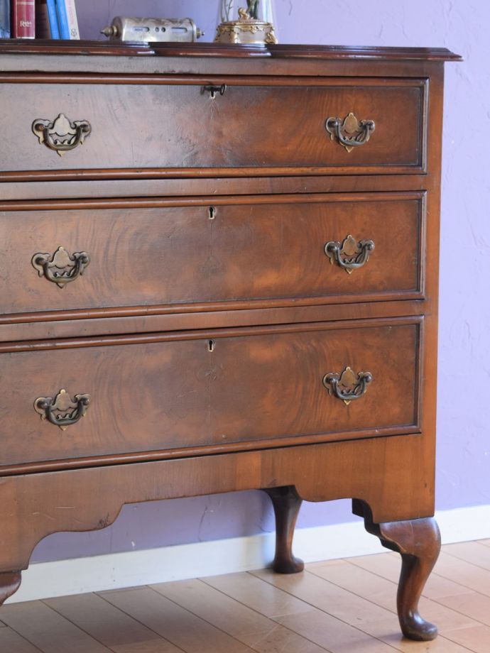 アンティークチェストの美しい木目