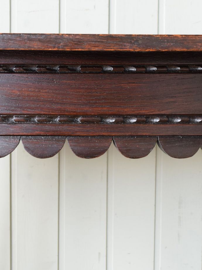 アンティークテーブルの装飾