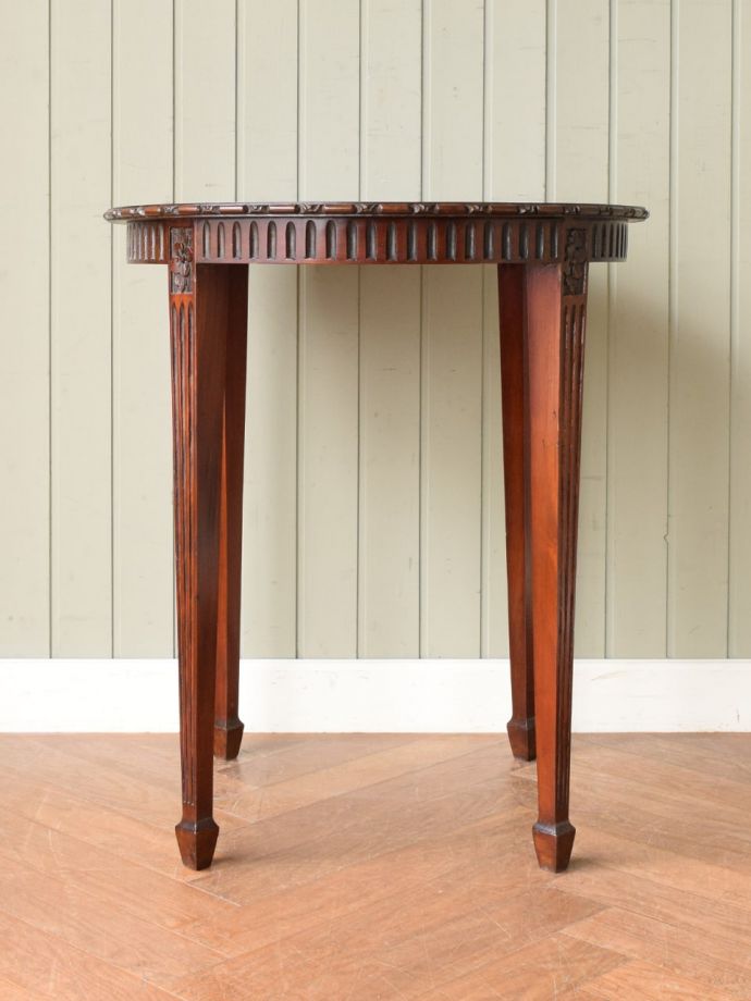 オケージョナルテーブルの側面