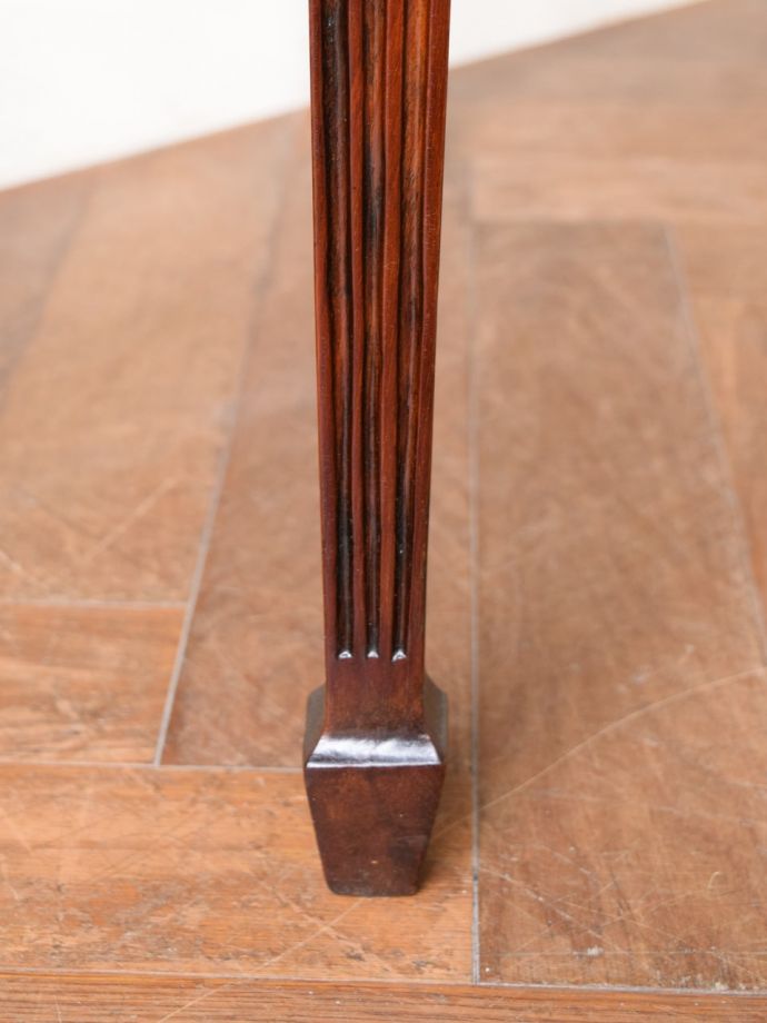 アンティーク家具の脚