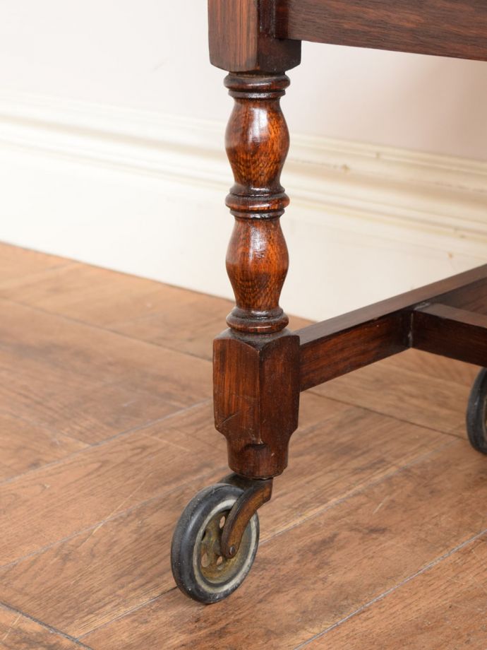 アンティーク家具の脚