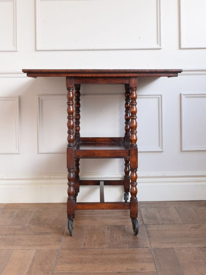 伸長式天板を開いた状態