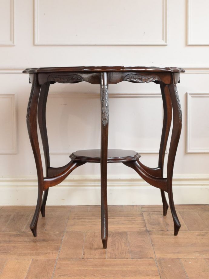 アンティーク家具の側面