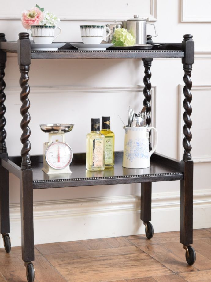 おしゃれなアンティークワゴン