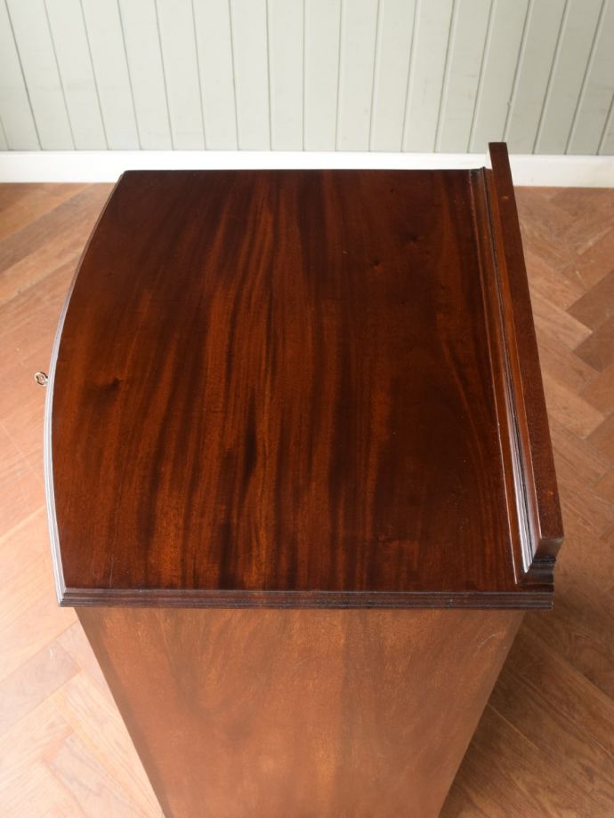 アンティークチェストの天板