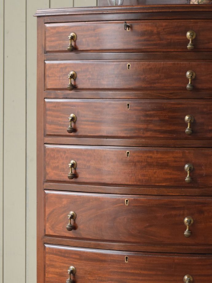 アンティークチェストの美しい木目