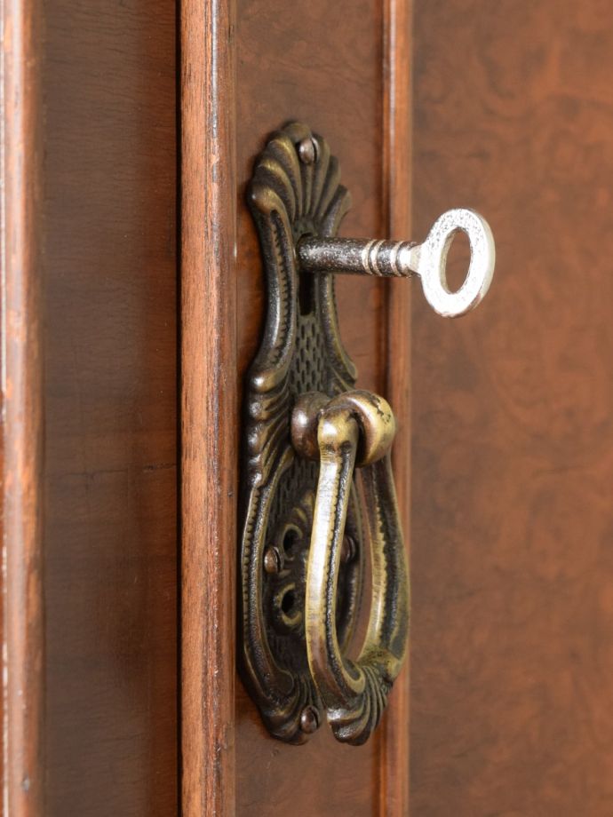 アンティーク家具の鍵