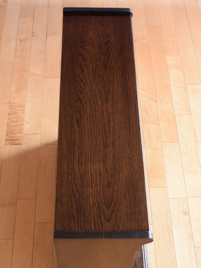 アンティーク家具の形