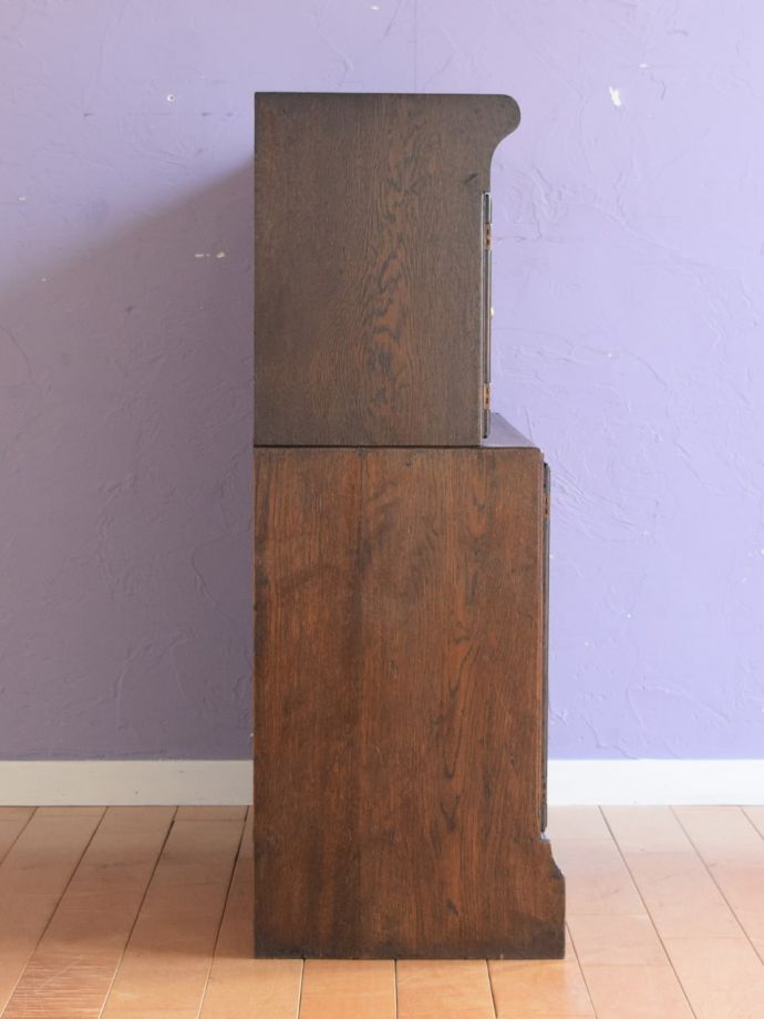 キャビネットの側面