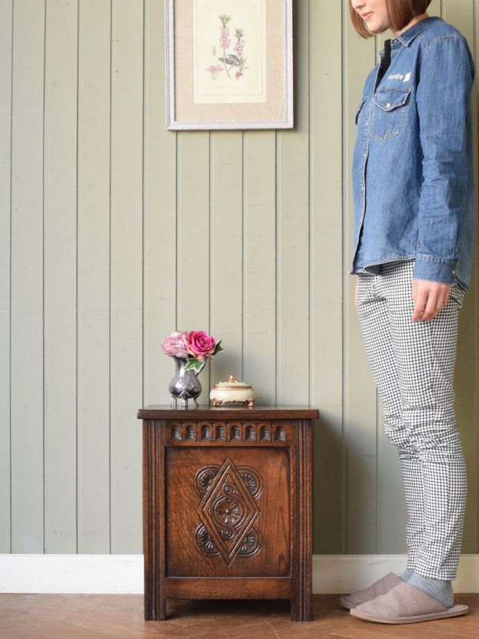 アンティークのブランケットボックス