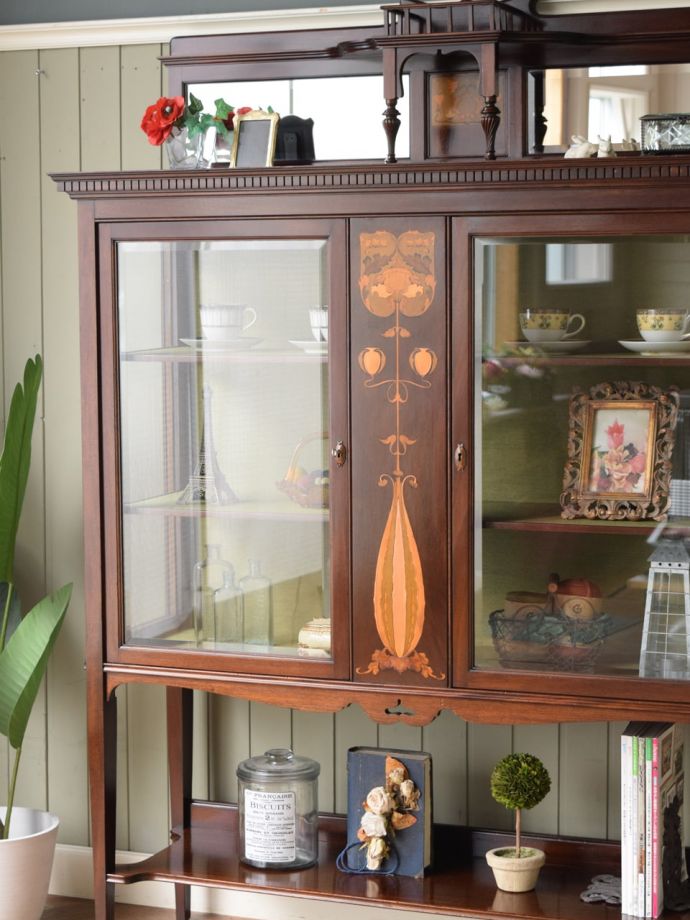 アンティークガラスの扉