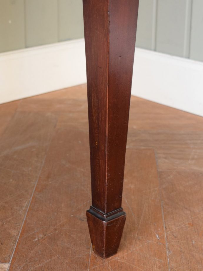 アンティークデスクの脚