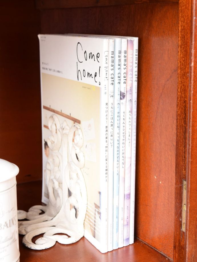 収納たっぷりのキャビネット