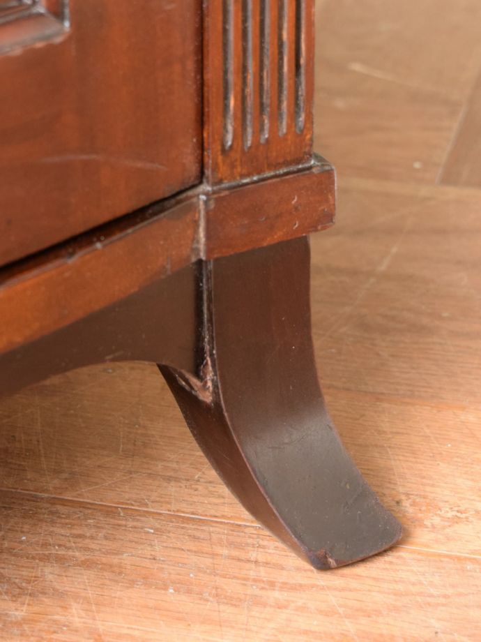 アンティーク家具の脚