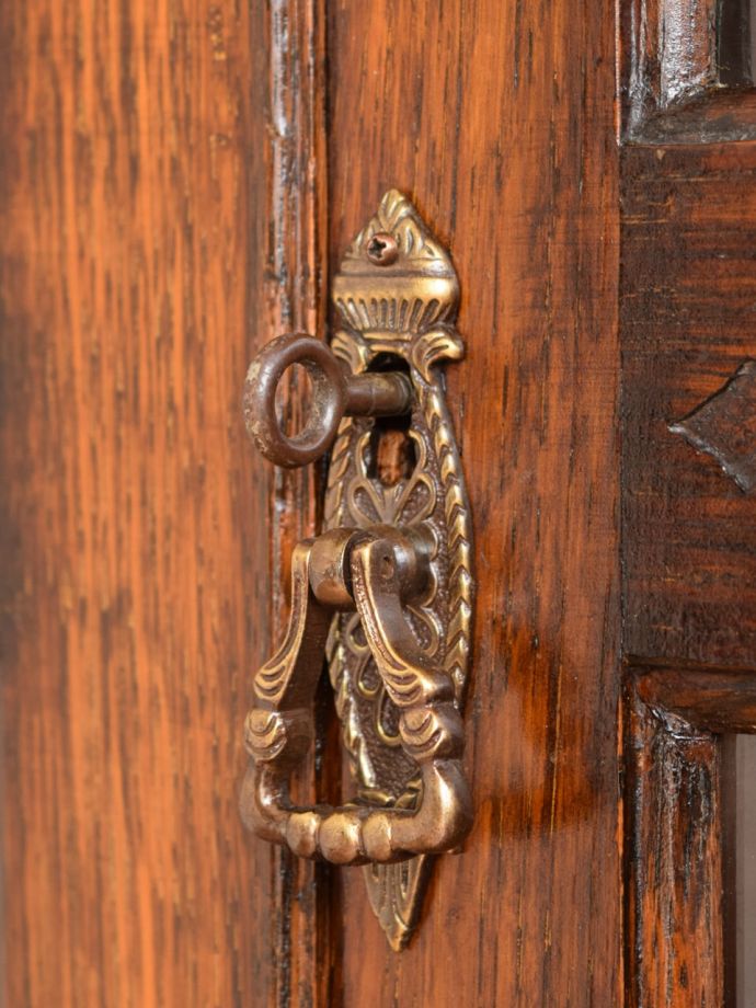 アンティークの鍵と取っ手