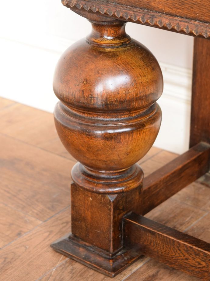 アンティーク家具の脚