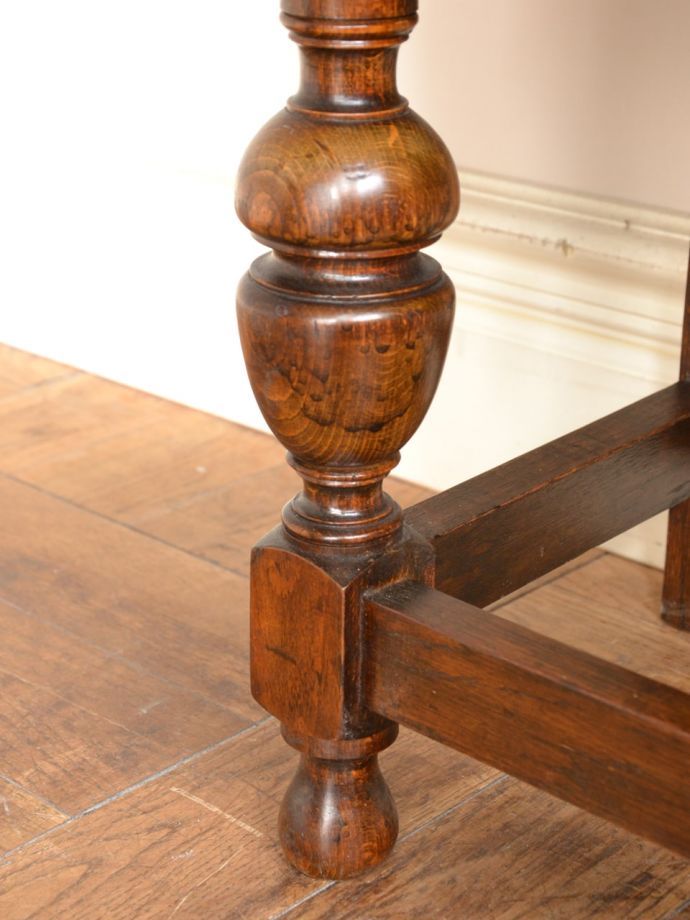 アンティーク家具の脚