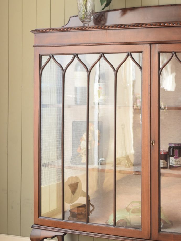 アンティークガラスの扉