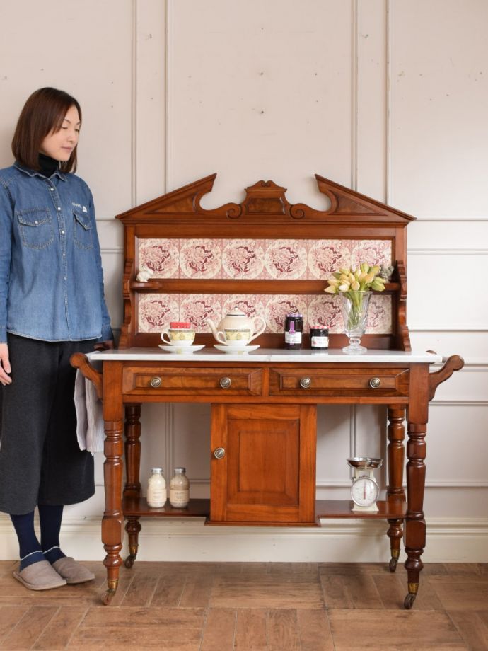 英国のアンティーク家具、ウォッシュスタンド